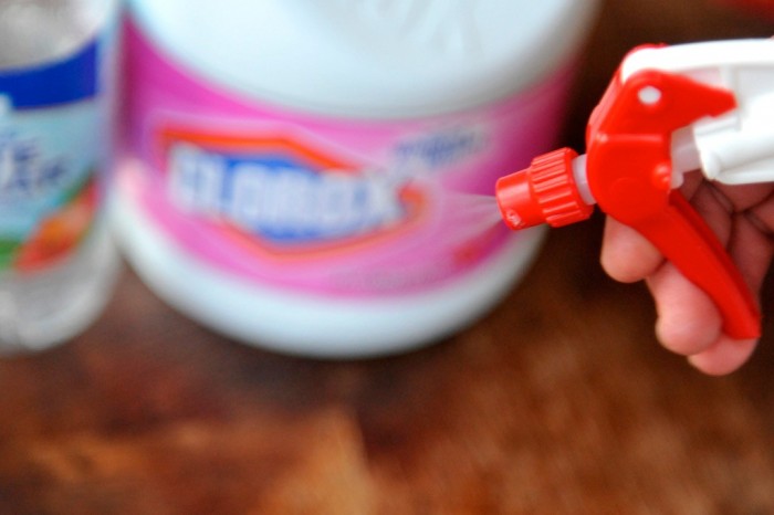 Cleaning spray bottle